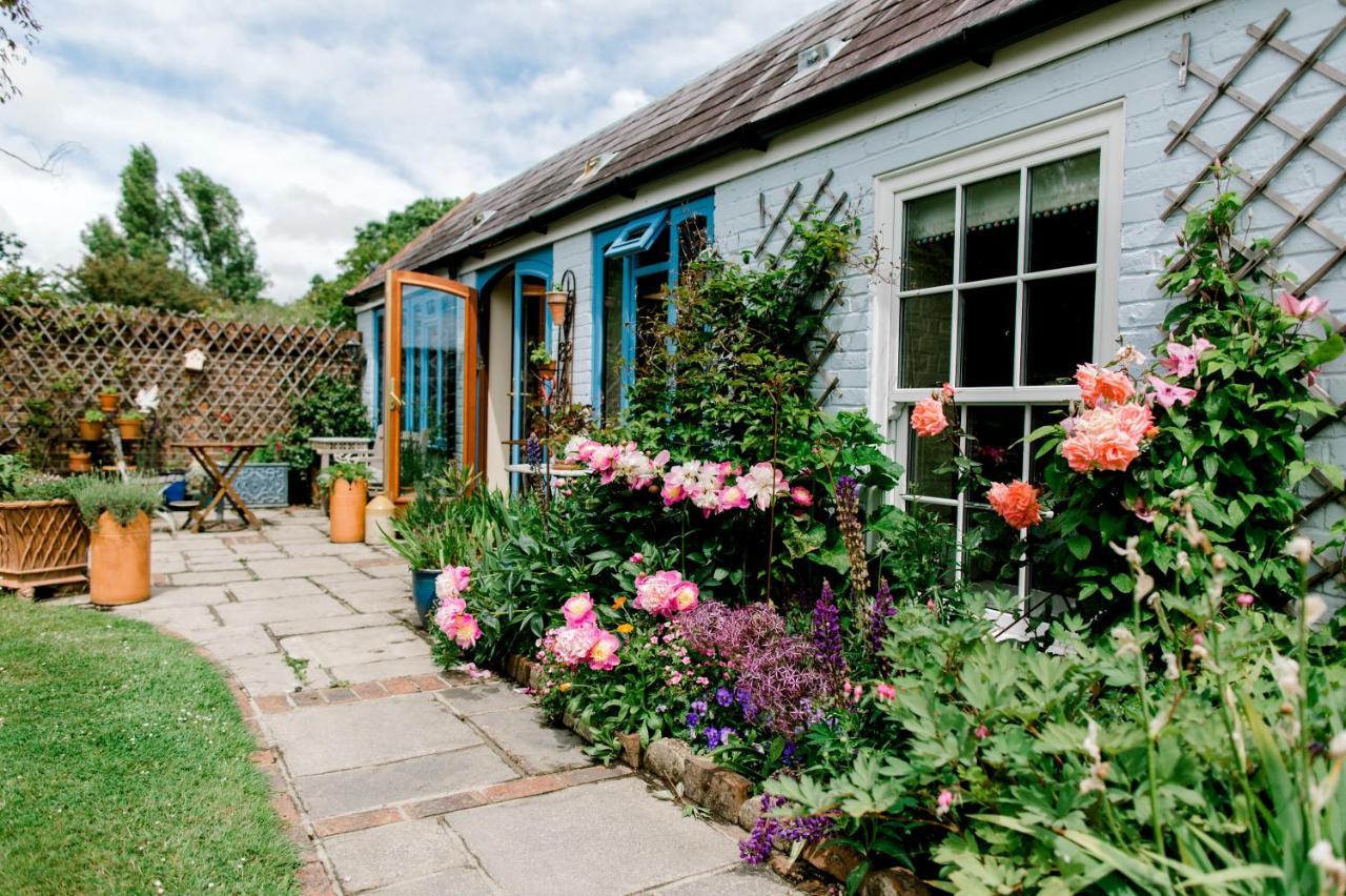 Cosy Cottage Ground Floor Bedroom Ensuite With Private Entrance 치체스터 외부 사진